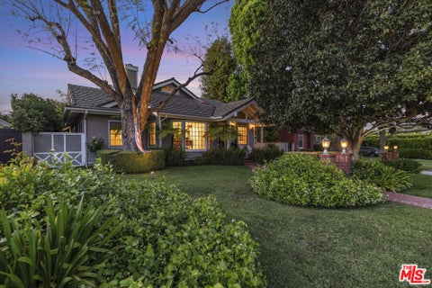 Photo of 16731 Morrison Street, Encino, CA 91436 (MLS # 26749459)