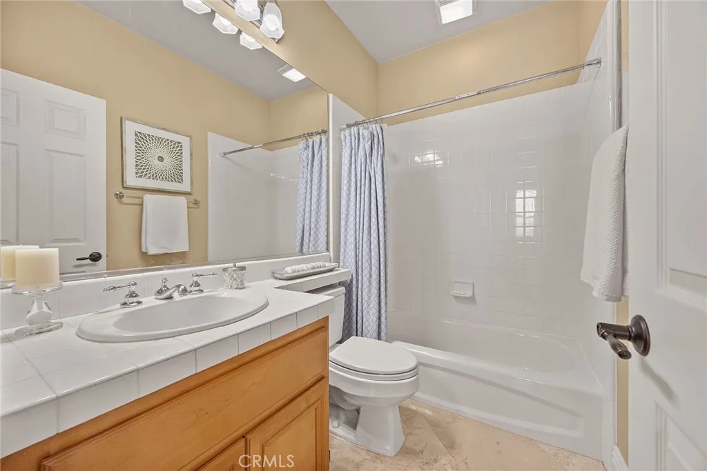 Anaheim Hills, California 92808, United States, 5 Bedrooms Bedrooms, ,4 BathroomsBathrooms,Residential,Pending,206419