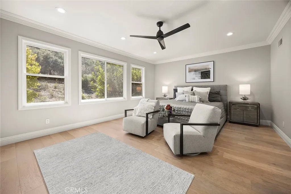 Anaheim Hills, California 92808, United States, 5 Bedrooms Bedrooms, ,4 BathroomsBathrooms,Residential,Pending,206419