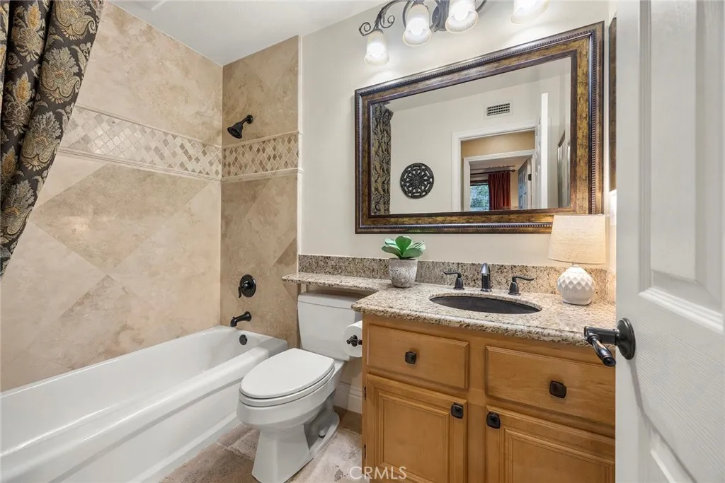 Anaheim Hills, California 92808, United States, 5 Bedrooms Bedrooms, ,4 BathroomsBathrooms,Residential,Pending,206419