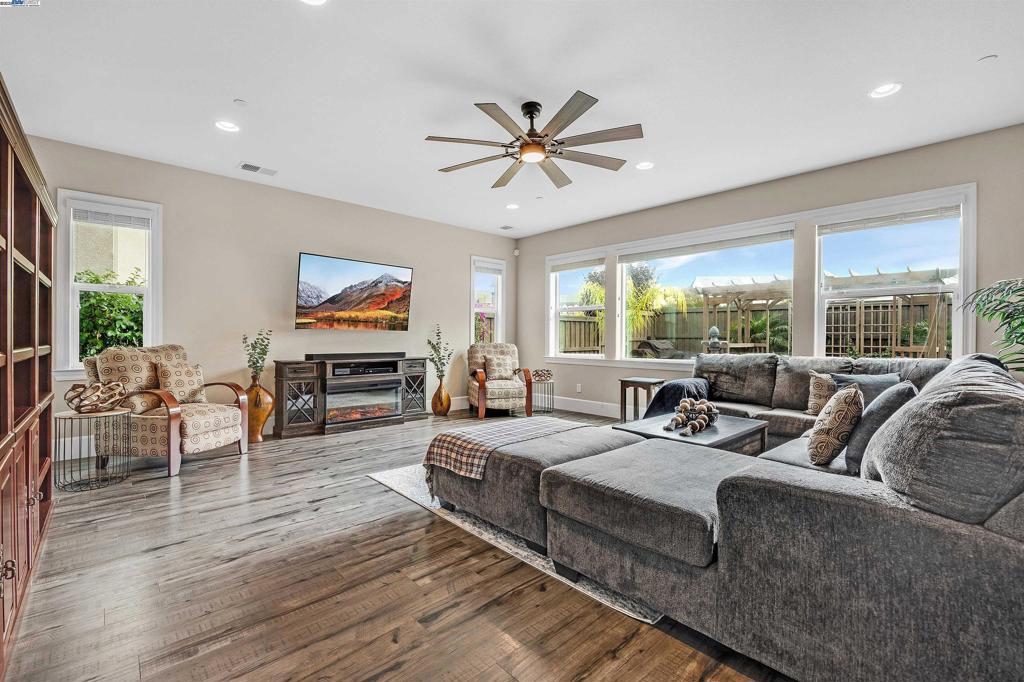 Not Listed - Residential