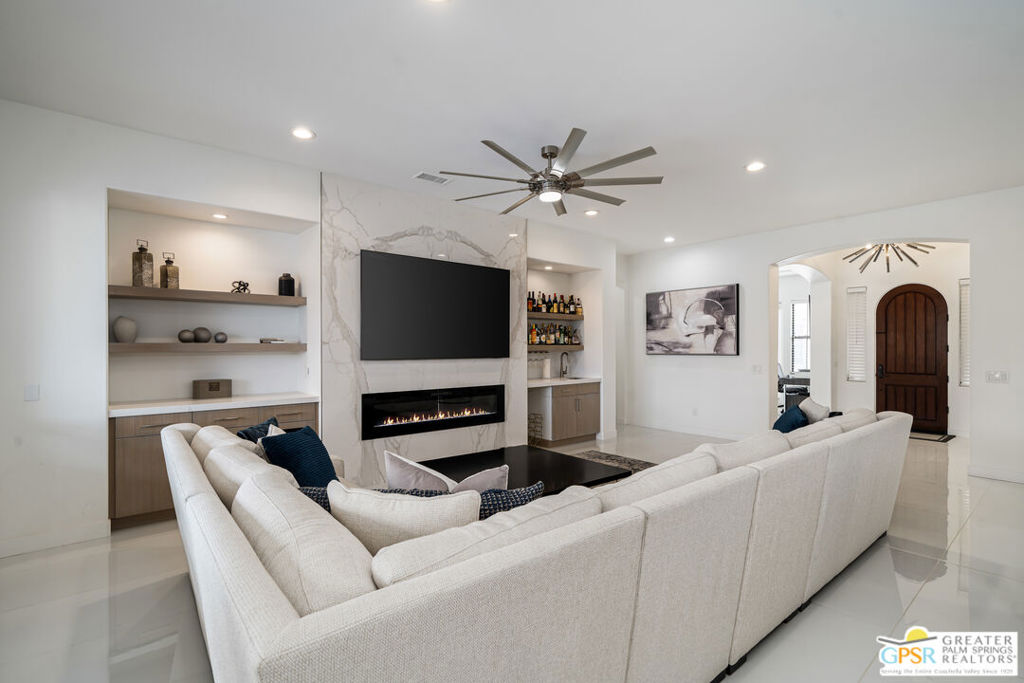 Venezia - Residential Lease