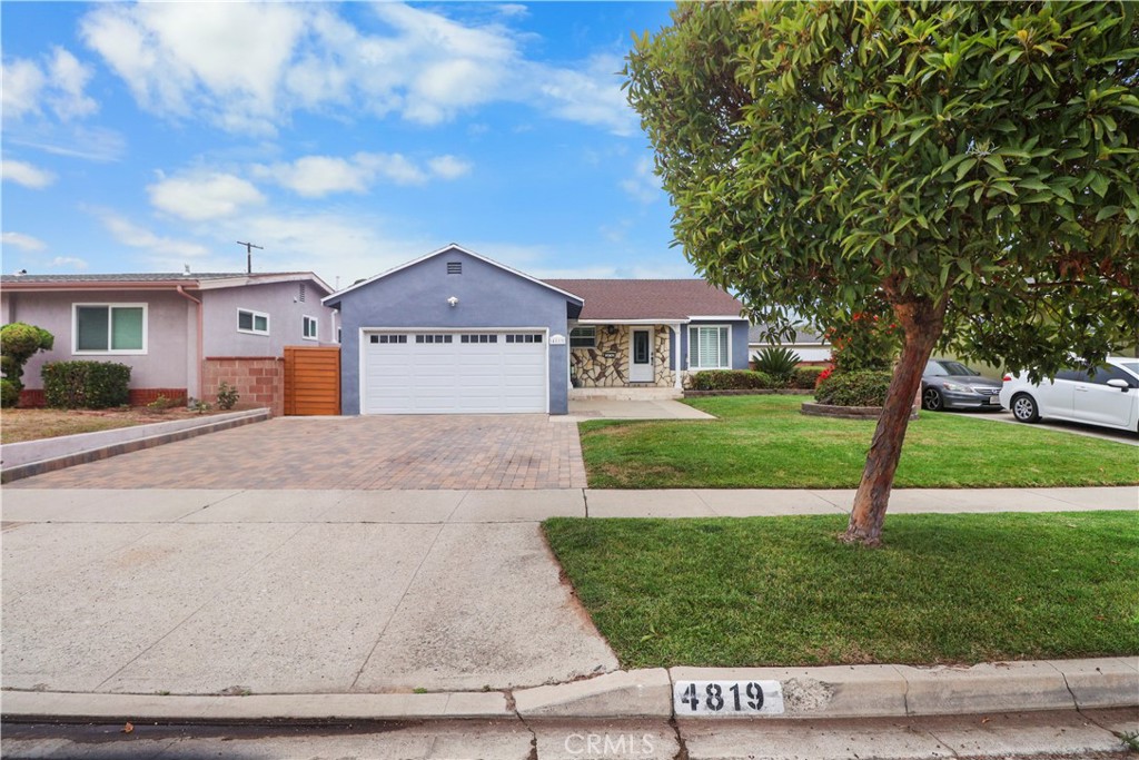 Located in the highly sought-after neighborhood of West Torrance, this move-in ready single-story residence offers the perfect blend of comfort, style, and functionality. Featuring 3 spacious bedrooms and 2 bathrooms, the home boasts over 1,600 square feet of thoughtfully designed living space.
Recent upgrades include dual-pane windows with plantation shutters, recessed lighting, ceiling fans, and durable laminate flooring throughout. The beautifully remodeled kitchen showcases oak cabinetry, granite countertops, a striking glass mosaic tile backsplash, stainless steel appliances, porcelain tile flooring, washer/dryer hookups, and a center island—ideal for both everyday living and entertaining.
Step outside through the office/bedroom to a private backyard deck, perfect for enjoying your morning coffee or relaxing evenings. The front driveway has been enhanced with interlocking pavers, adding both durability and impressive curb appeal.
Situated just 2.3 miles from the scenic shores of Redondo Beach, and conveniently close to premier shopping centers, dining options, and top-rated schools.