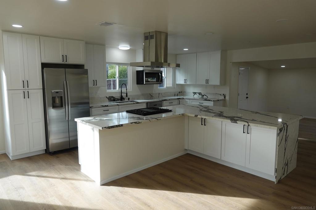 6526 bantam lake circle