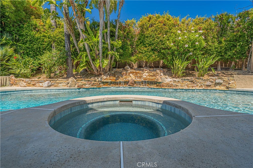326 Fox Ridge Drive