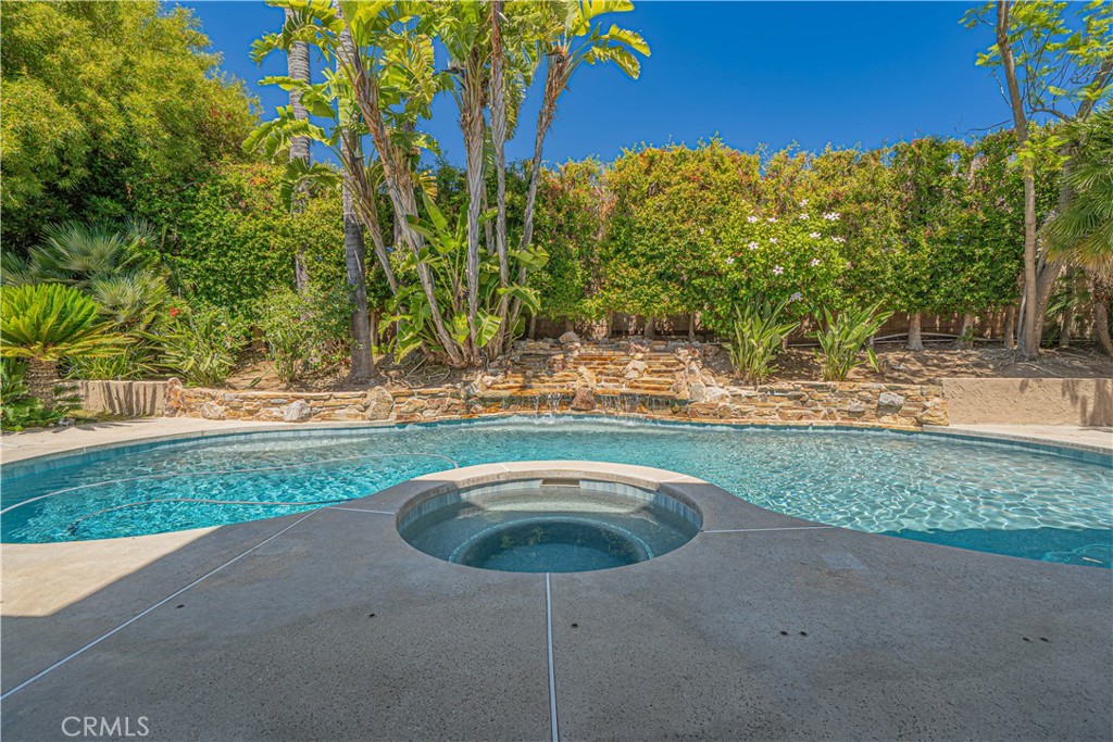 326 Fox Ridge Drive
