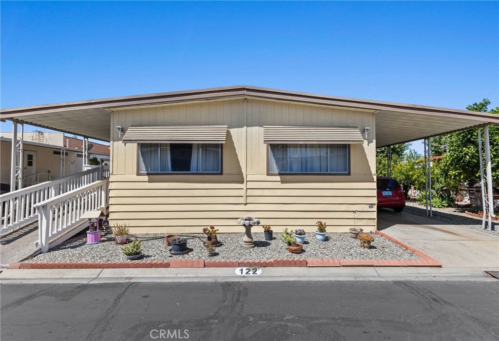 9391 California Ave 122