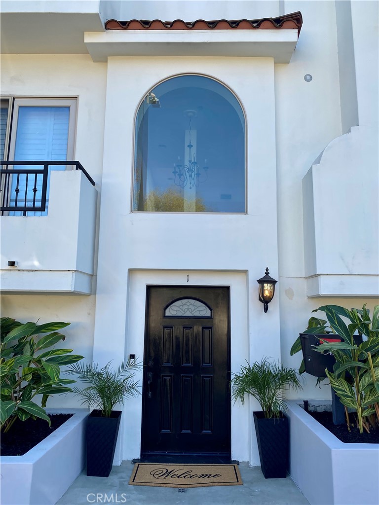 5027 Colfax Avenue 1