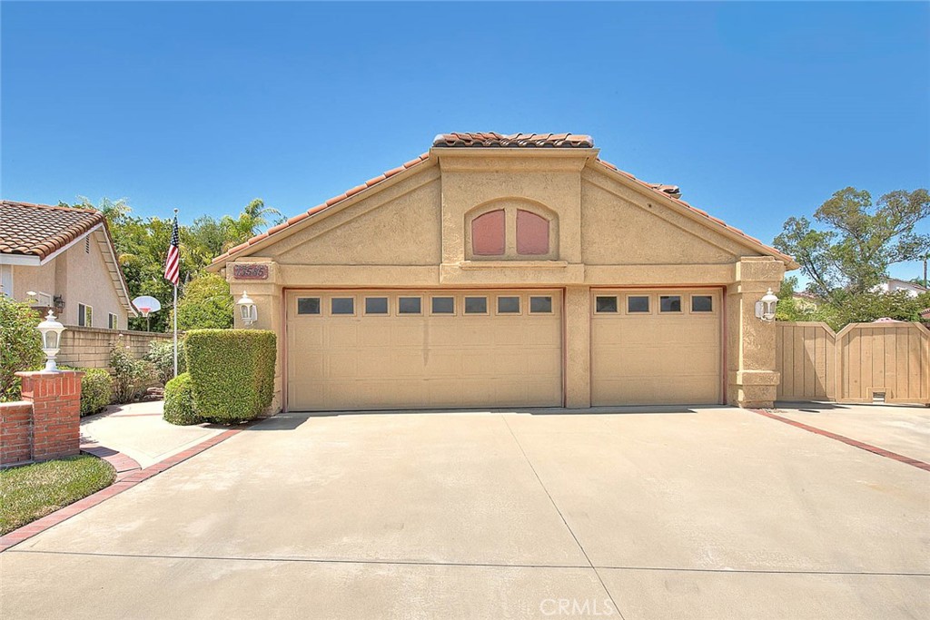 13585 Meadow Crest Drive