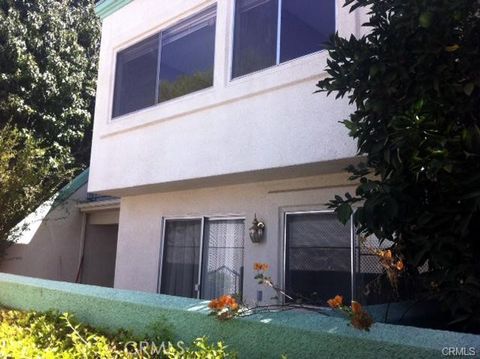 Photo of 18526 Mayall Street #G, Northridge, CA 91324 (MLS # SR26101600)