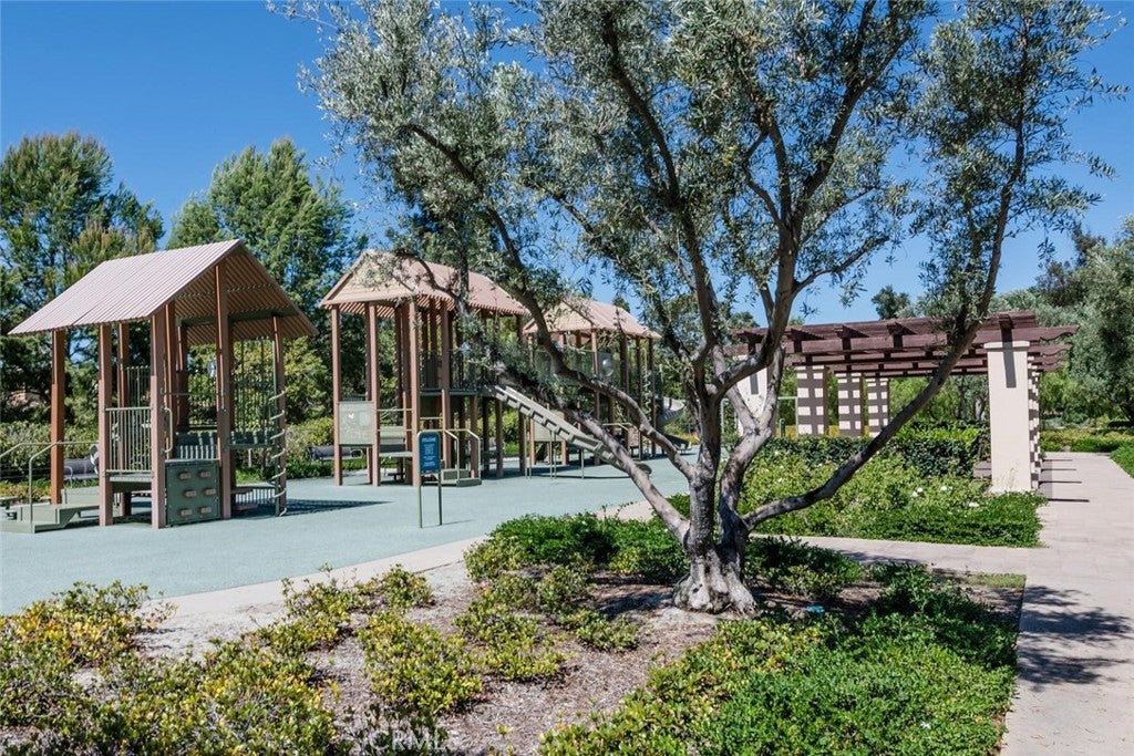 115 Candleglow, Irvine CA 92602 - Photo 10