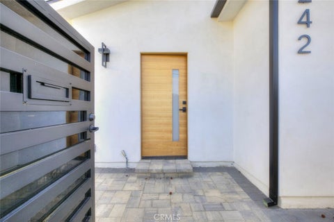 Photo of 2242 N Keystone, Burbank, CA 91504 (MLS # SR26178610)