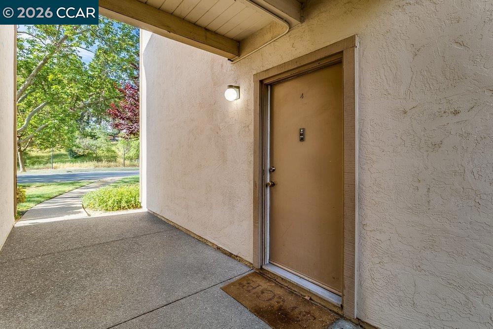 375 Camelback Drive 4