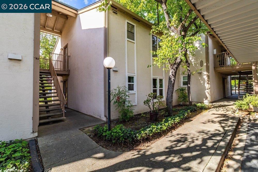 375 Camelback Drive RD