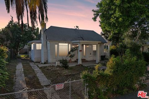 Photo of 935 N Gardner Street, West Hollywood, CA 90046 (MLS # 26669079)