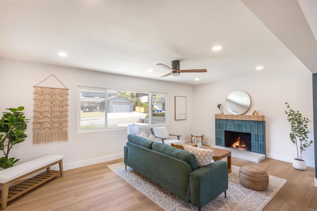 3810 sierra Morena ave