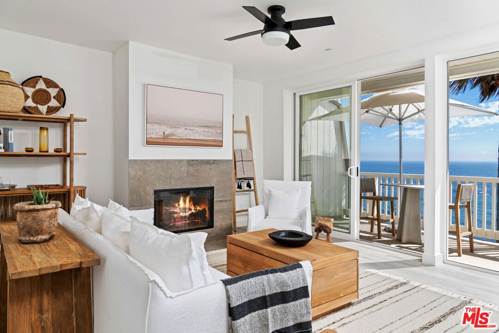Photo of 11836 Ebb Tide Lane, Malibu, CA 90265 (MLS # 25565191)