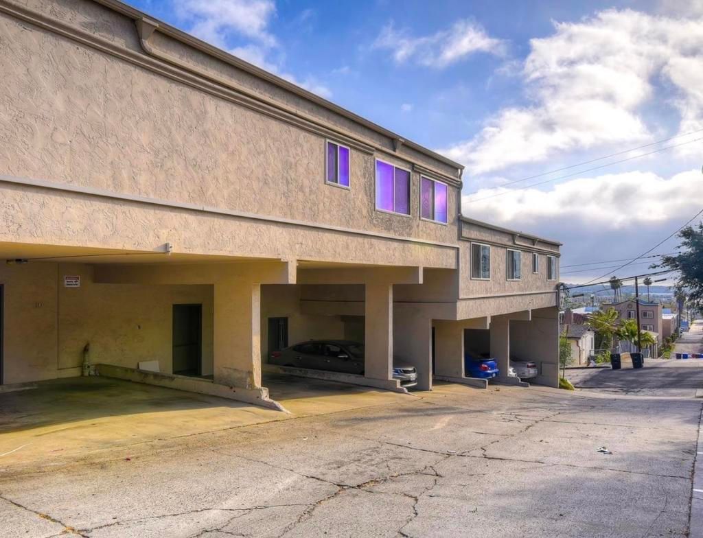 Photo of 5810 Riley Street St #APT 8, San Diego, CA 92110 (MLS # 260009094SD)