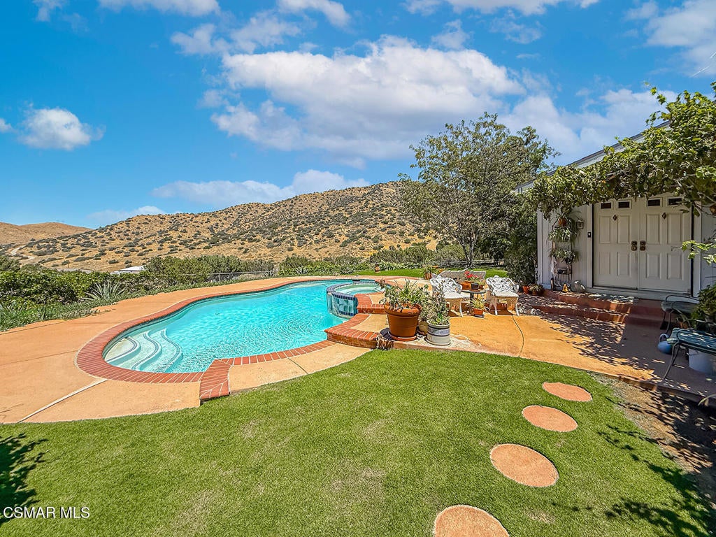 33045 Oracle Hill Road