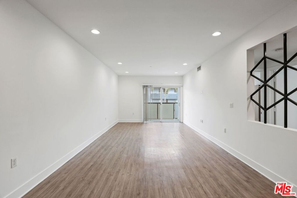 1439 N Poinsettia Place 104