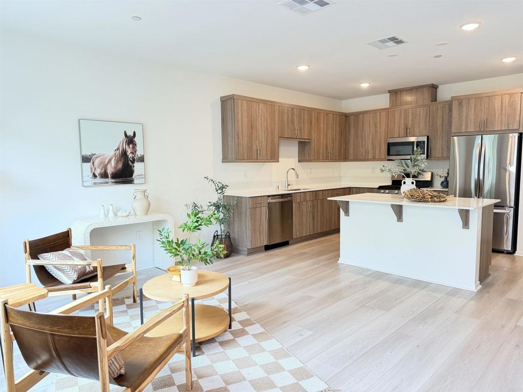 348 SWEET PLACE