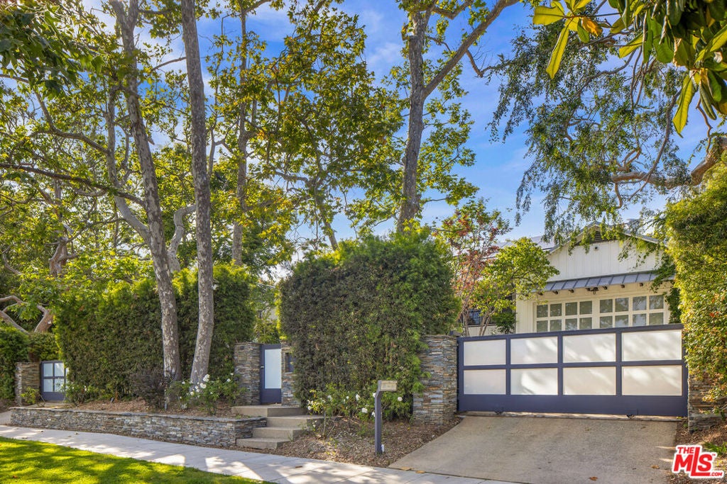 13627 W Sunset Boulevard