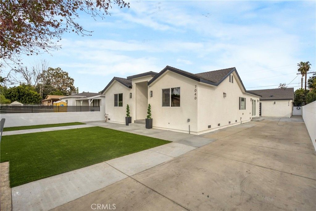 Photo of 7040 Tyrone Avenue, Van Nuys, CA 91405 (MLS # BB26023385)