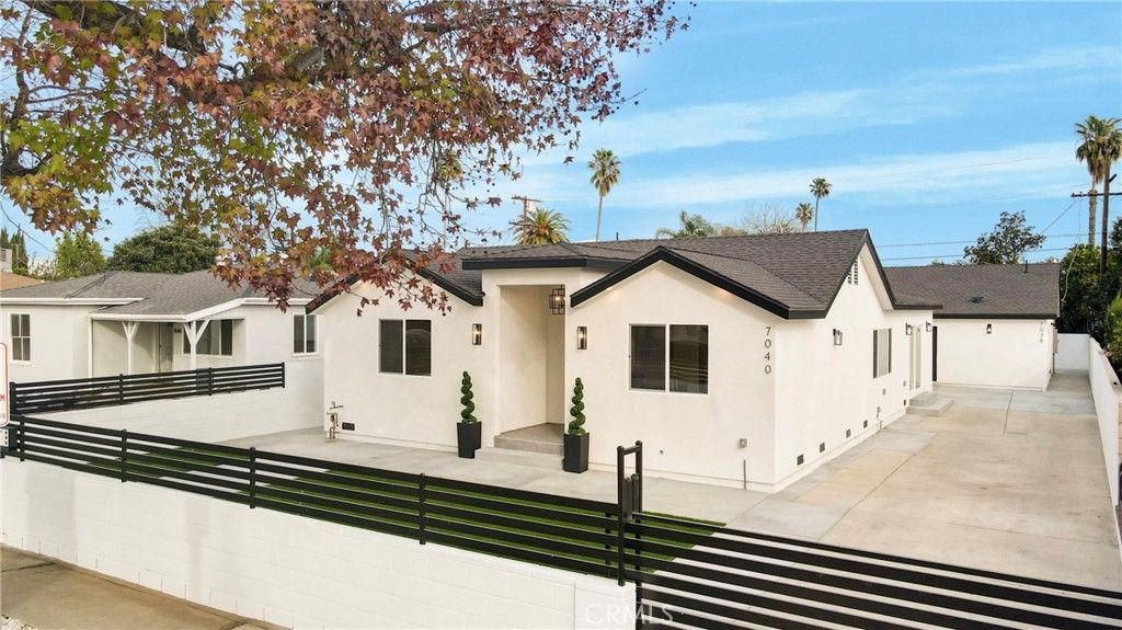 Photo of 7040 Tyrone Avenue, Van Nuys, CA 91405 (MLS # BB26023385)