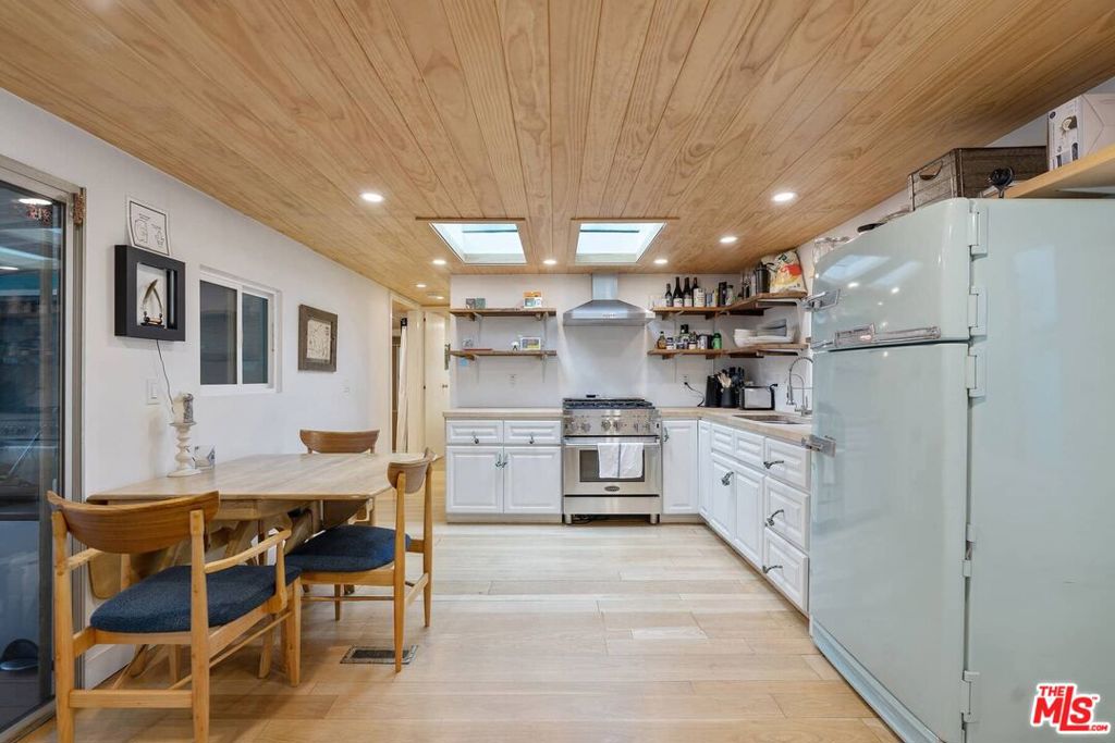 68 Paradise Cove Road