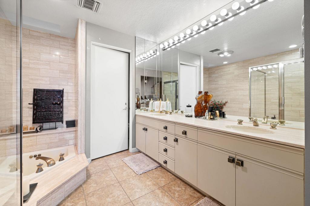 Rancho Mirage C.C. - Residential