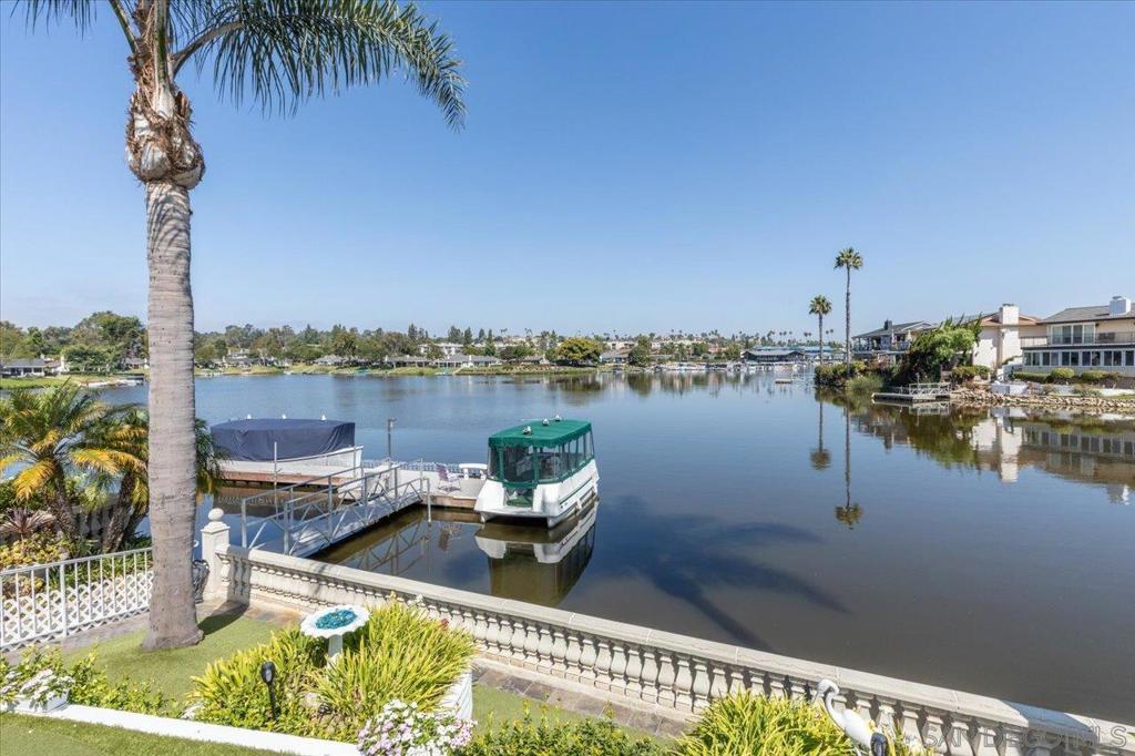 1462 La Loma Dr