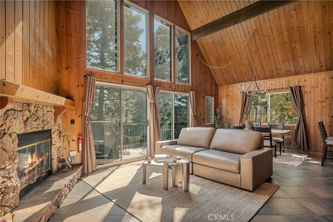 Photo of 279 Old Toll, Lake Arrowhead, CA 92317 (MLS # IG26067139)
