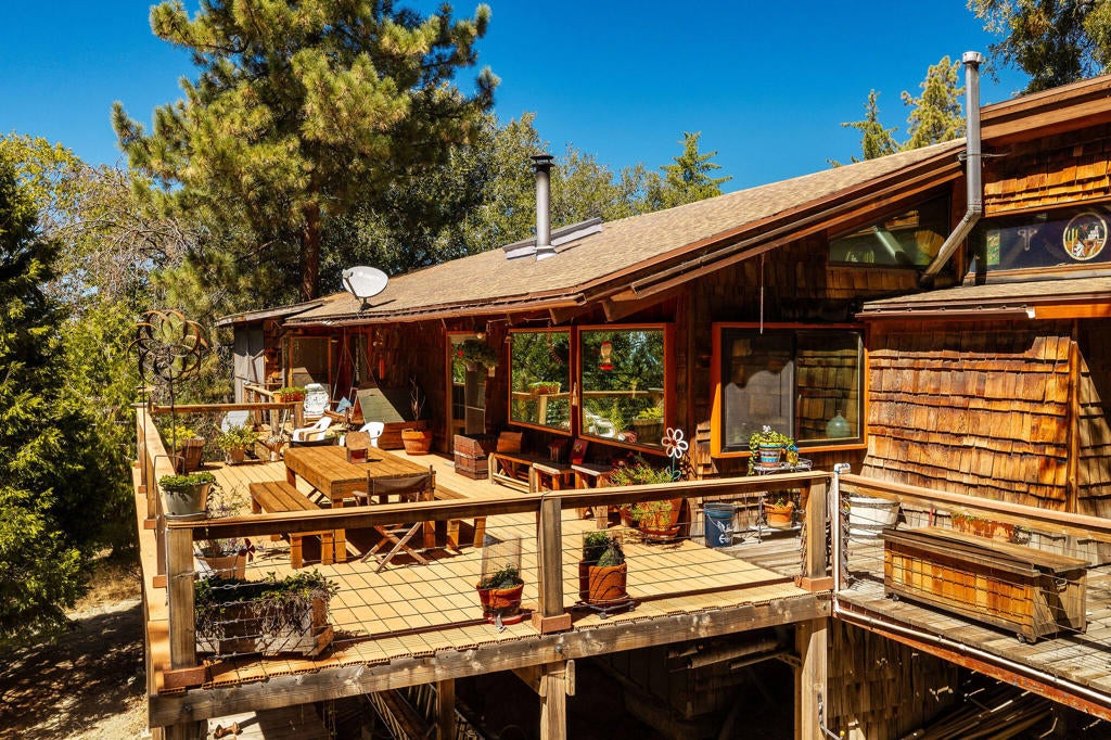 22901 Eagles Nest Drive