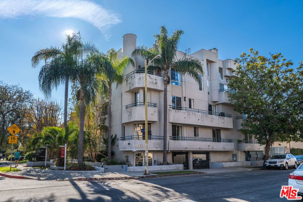 Photo of 3603 Dunn Drive #102, Los Angeles, CA 90034 (MLS # 26641295)