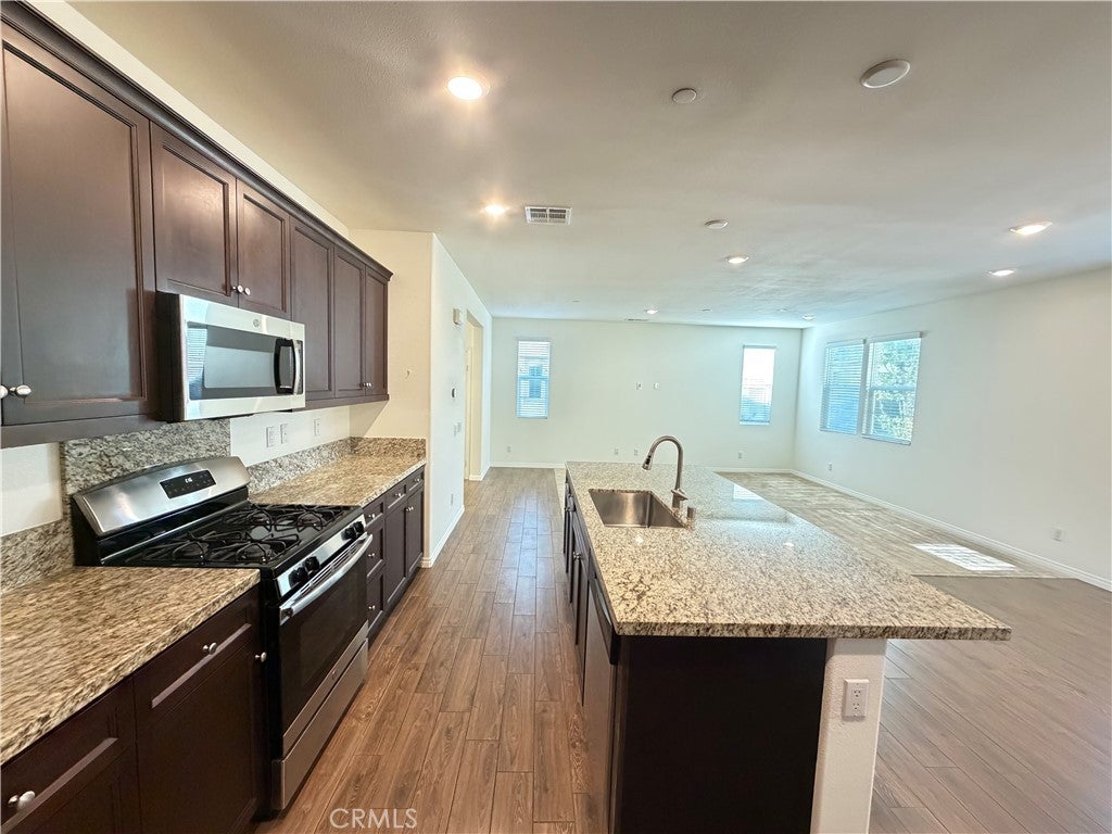 3237 East Mount Rainier Dr