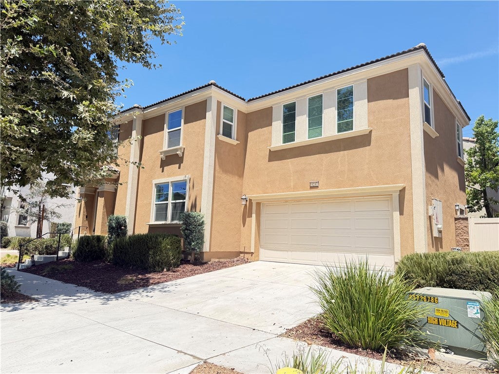 3237 East Mount Rainier Dr DR