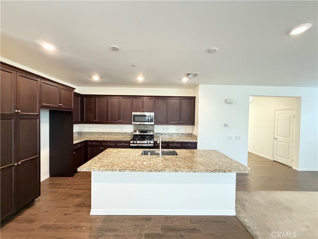 3237 East Mount Rainier Dr