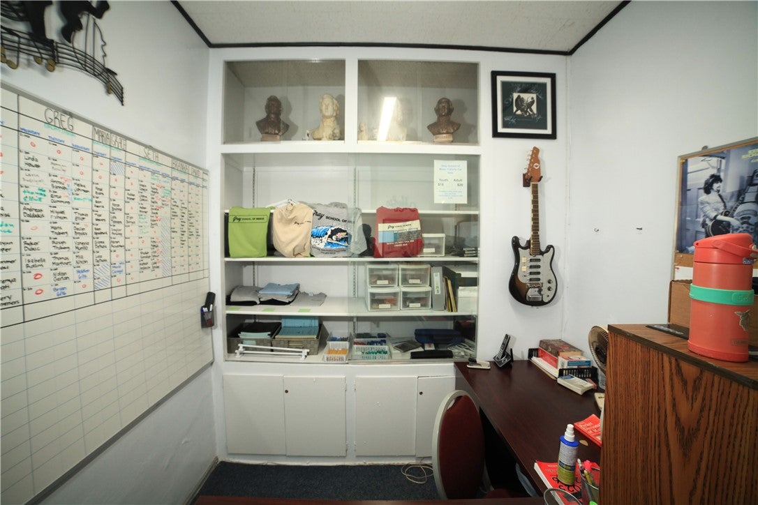 1079 W 22nd