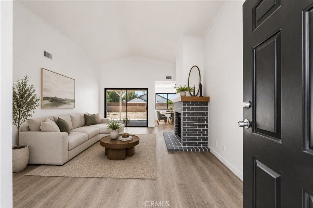 2559 E Avenue J2