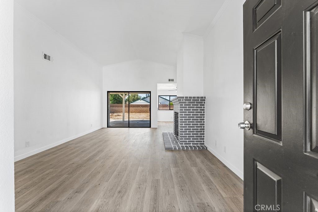 2559 E Avenue J2