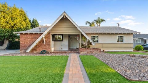 Photo of 18600 Knapp Street, Northridge, CA 91324 (MLS # SR26199687)