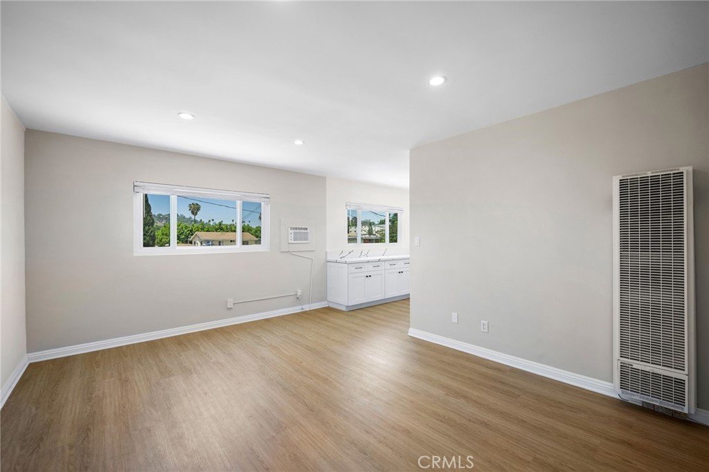 327 S Avenue 57