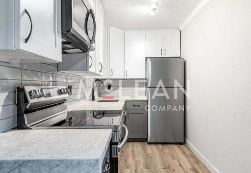2809 N Los Felices Circle E 212