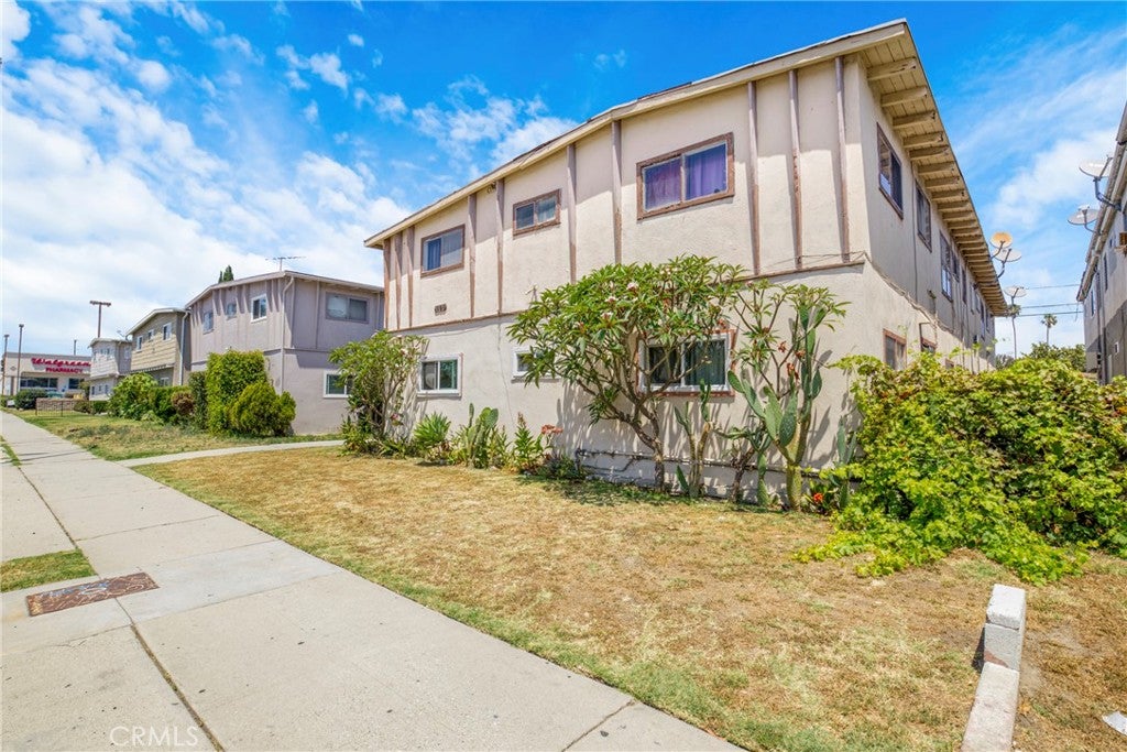 1625 Lomita