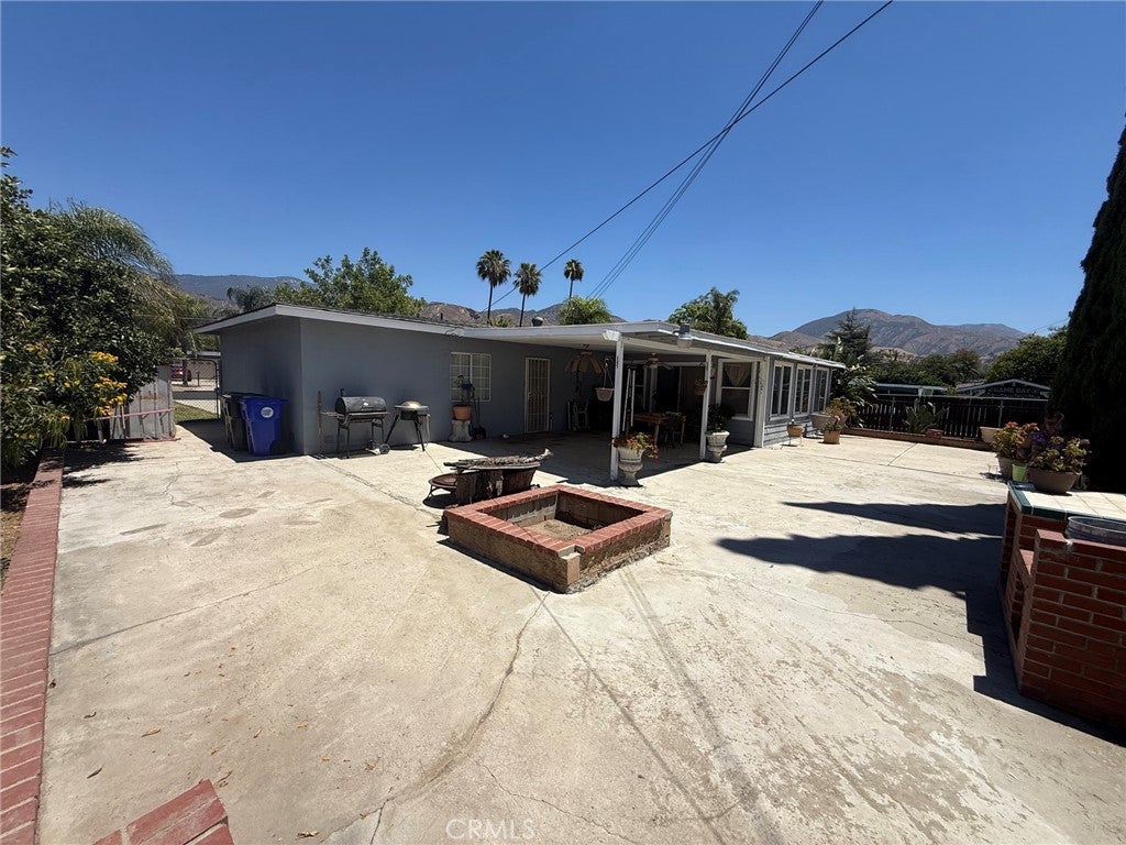 1275 E 37th