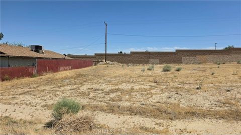 Photo of 0 Pepper Tree, Victorville, CA 92394 (MLS # HD26091878)