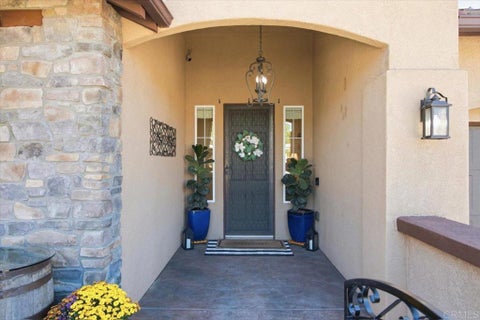 Tiny photo for 571 Chandler Court, Escondido, CA 92027 (MLS # NDP2609636)