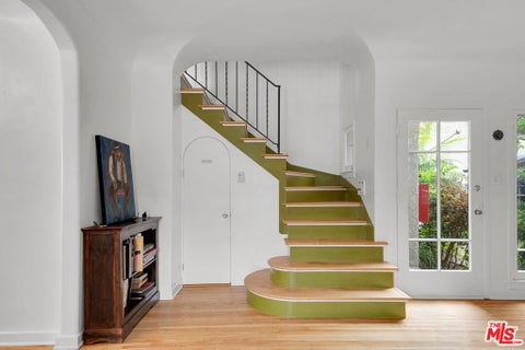 Photo of 7911 1/2 Norton Avenue, West Hollywood, CA 90046 (MLS # 26102992)