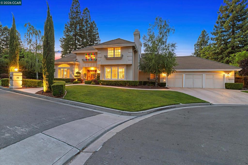 10 Elizabeth Ln Ln