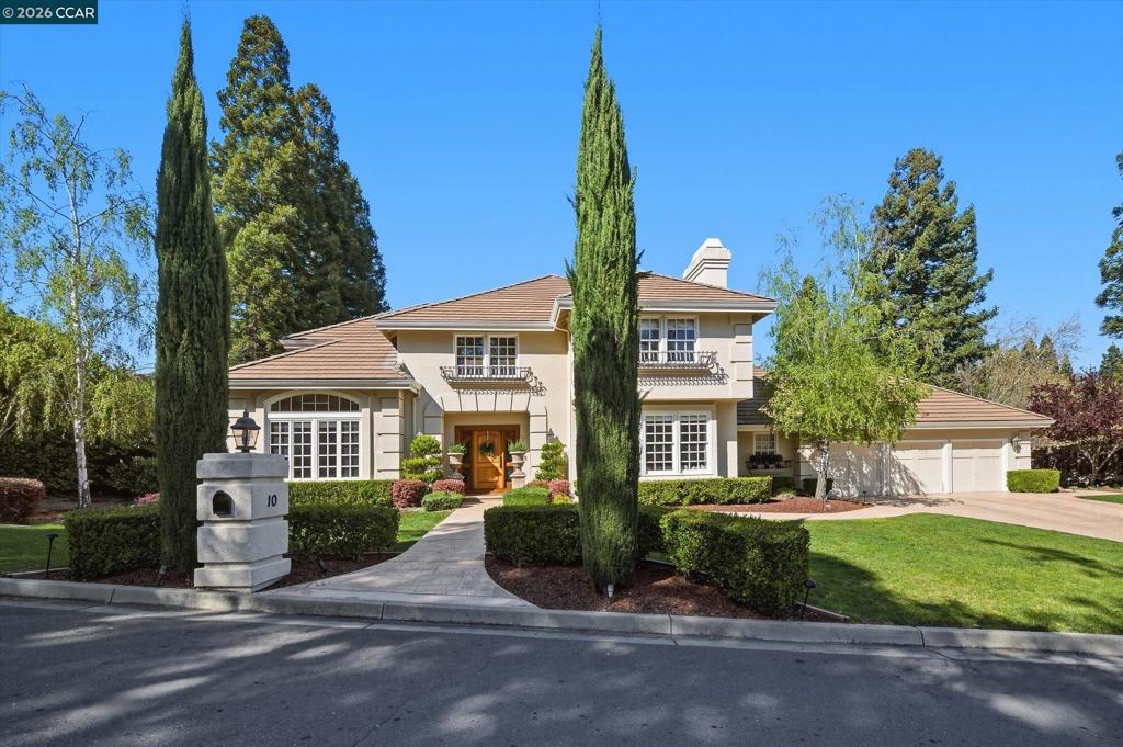 10 Elizabeth Ln